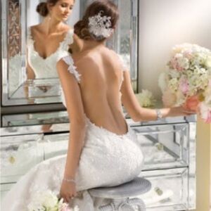 Elegant White Lace Wedding Dress